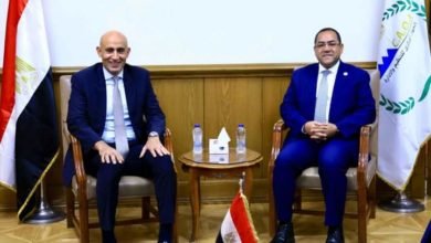 وزير التربية والتعليم يتفقد أعمال امتحان المتقدمين في مسابقة شغل وظائف "معلم مساعد مادة" بالتنظيم والإدارة