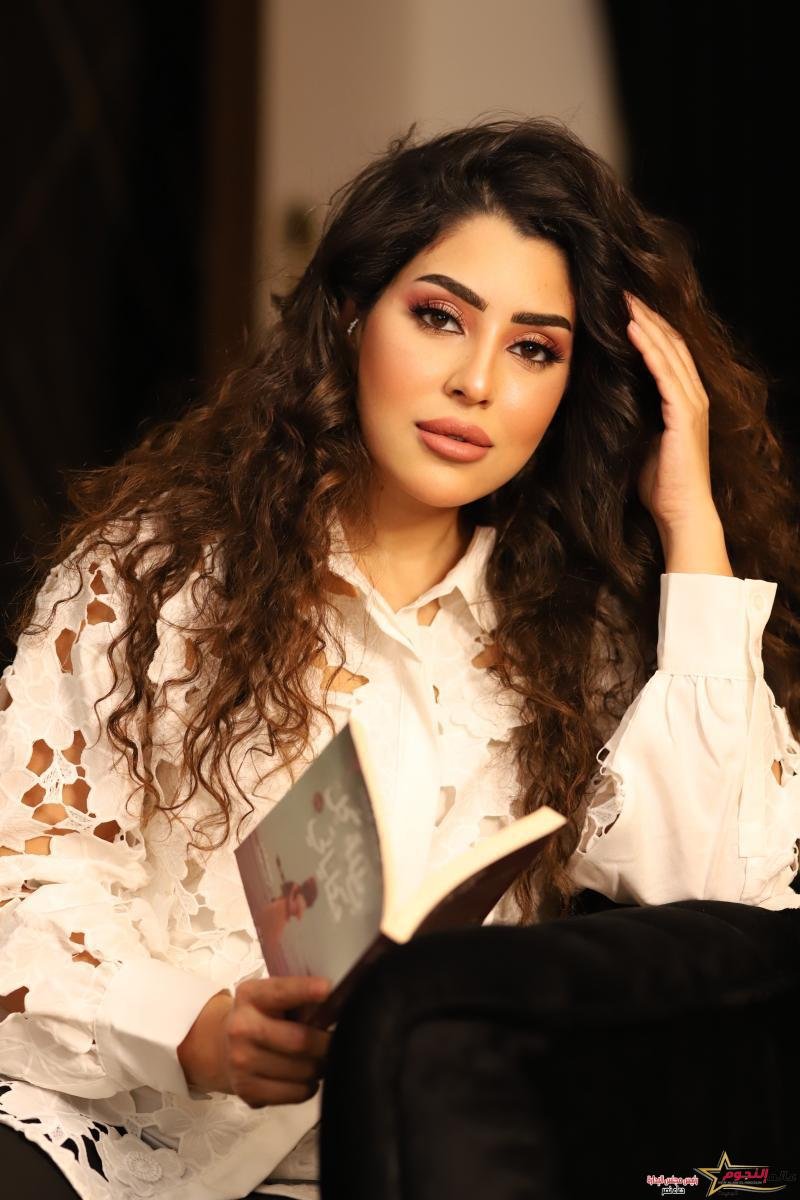 آيتن عامر تؤجل أغنية "إفراج" حداداً على وفاة منتجي شركة سينرجي