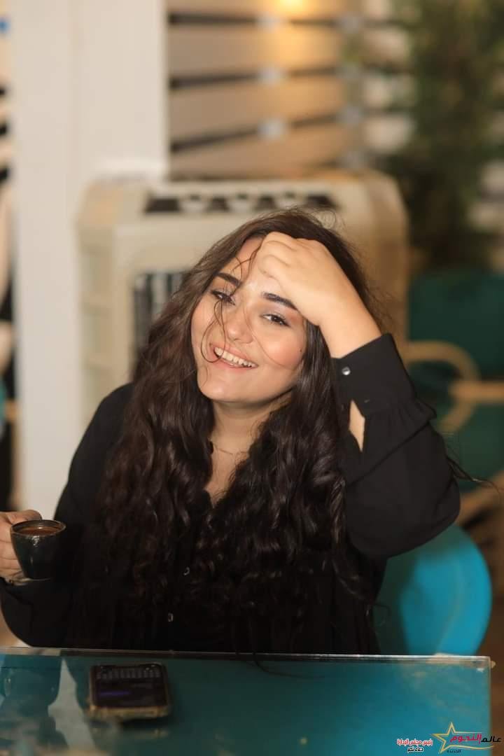 الفنانة راندا البحيري وأحدث إطلالة لها عبر فيسبوك وإنستجرام 2 الفنانة راندا البحيري وأحدث إطلالة لها عبر فيسبوك وإنستجرام