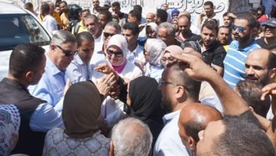 محافظ الإسكندرية يستمع لشكاوى المواطنين بالمعهد الديني ويوجه الجهات التنفيذية بسرعة حلها