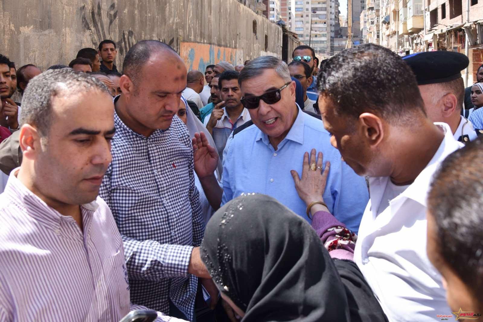 محافظ الإسكندرية يستمع لشكاوى المواطنين بالمعهد الديني ويوجه الجهات التنفيذية بسرعة حلها 3 محافظ الإسكندرية يستمع لشكاوى المواطنين بالمعهد الديني ويوجه الجهات التنفيذية بسرعة حلها
