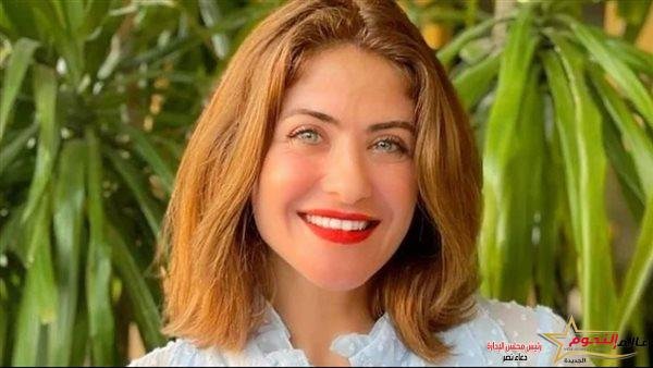 هيدي كرم: مي عمر كانت خايفة تضربني بالحذاء في "لؤلؤ" وشجعتها على تقديم المشهد