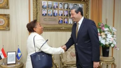 محافظ دمياط يستقبل سفيرة الدومنيكان لدى القاهرة ويتباحثان حول سُبل مد جسور التواصل لتوطيد العلاقات الثنائية بين الجانبين