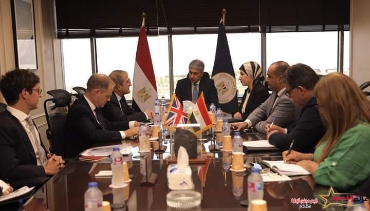 ⁠ وزير السياحة والآثار يلتقي المبعوث التجاري البريطاني لأفريقيا لبحث فرص الاستثمار السياحي وتعزيز سبل التعاون المشترك