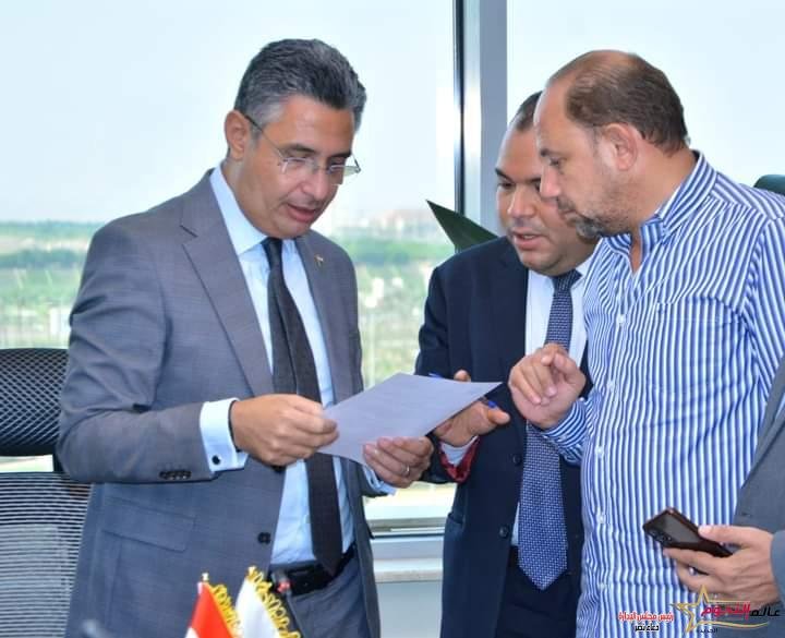 وزير التموين والتجارة الداخلية يلتقي بعدد من السادة اعضاء مجلسي النواب والشيوخ