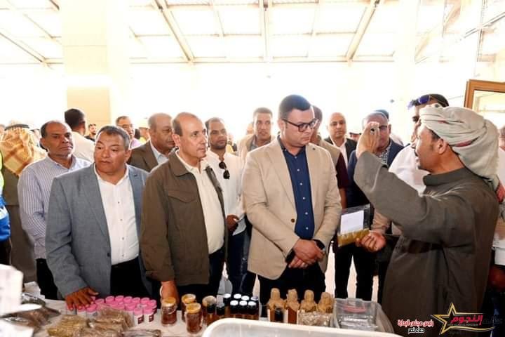 وزير الإسكان يتفقد ساحة ومبنى السلام والفندق الجبلى ومركز الزوار بمشروع تطوير موقع التجلى الأعظم فوق أرض السلام