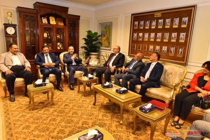 محافظ أسيوط يلتقى رئيس مجلس مدارس سنودس النيل الإنجيلى والأمين العام والوفد المرافق ويثمن جهودهم في التعليم 2 محافظ أسيوط يلتقى رئيس مجلس مدارس سنودس النيل الإنجيلى والأمين العام والوفد المرافق ويثمن جهودهم في التعليم