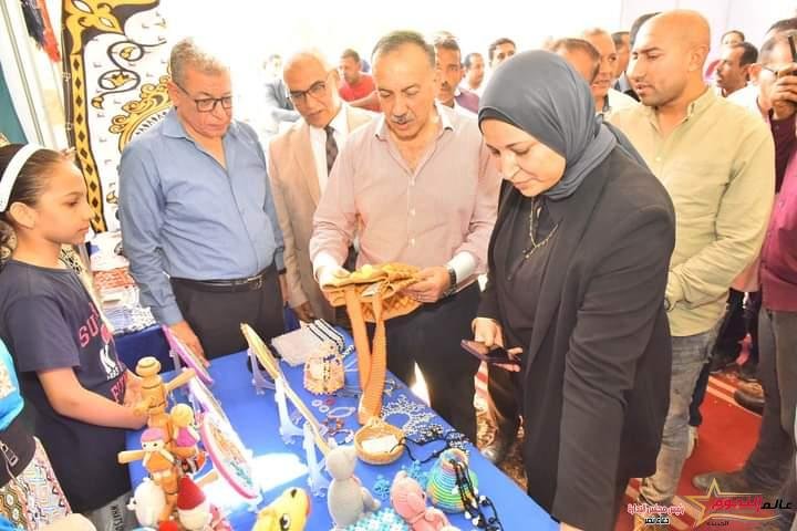 محافظ أسيوط يفتتح معرض التضامن الإجتماعي للأسر المنتجة "أهلاً مدارس" بمجمع المصالح بحي شرق 2 محافظ أسيوط يفتتح معرض التضامن الإجتماعي للأسر المنتجة "أهلاً مدارس" بمجمع المصالح بحي شرق