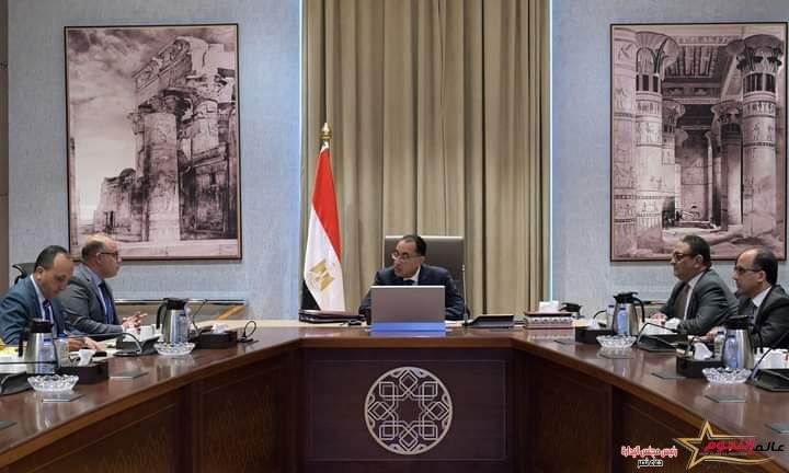 رئيس الوزراء يلتقي رئيس هيئة الرقابة المالية لبحث ملفات عمل الهيئة 2 رئيس الوزراء يلتقي رئيس هيئة الرقابة المالية لبحث ملفات عمل الهيئة