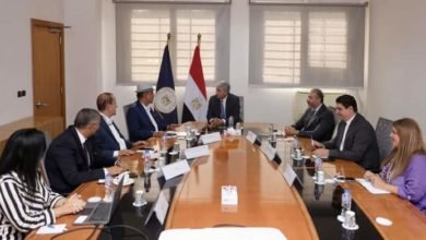 وزير السياحة والآثار يلتقي مع رئيس مجلس إدارة مجموعة عبد المحسن الحكير القابضة لبحث فرص الاستثمار السياحي في مصر