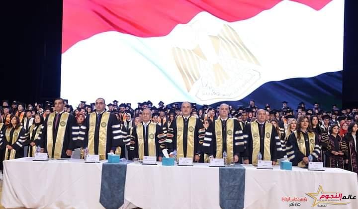 وزير قطاع الأعمال العام يشهد حفل تخرج دفعة جديدة من طلاب الأكاديمية العربية للعلوم والتكنولوجيا والنقل البحري 2 وزير الأعمال العام والخريج الخريج الجديد من طلاب الأكاديمية العربية للعلوم والتكنولوجيا والنقل البحري
