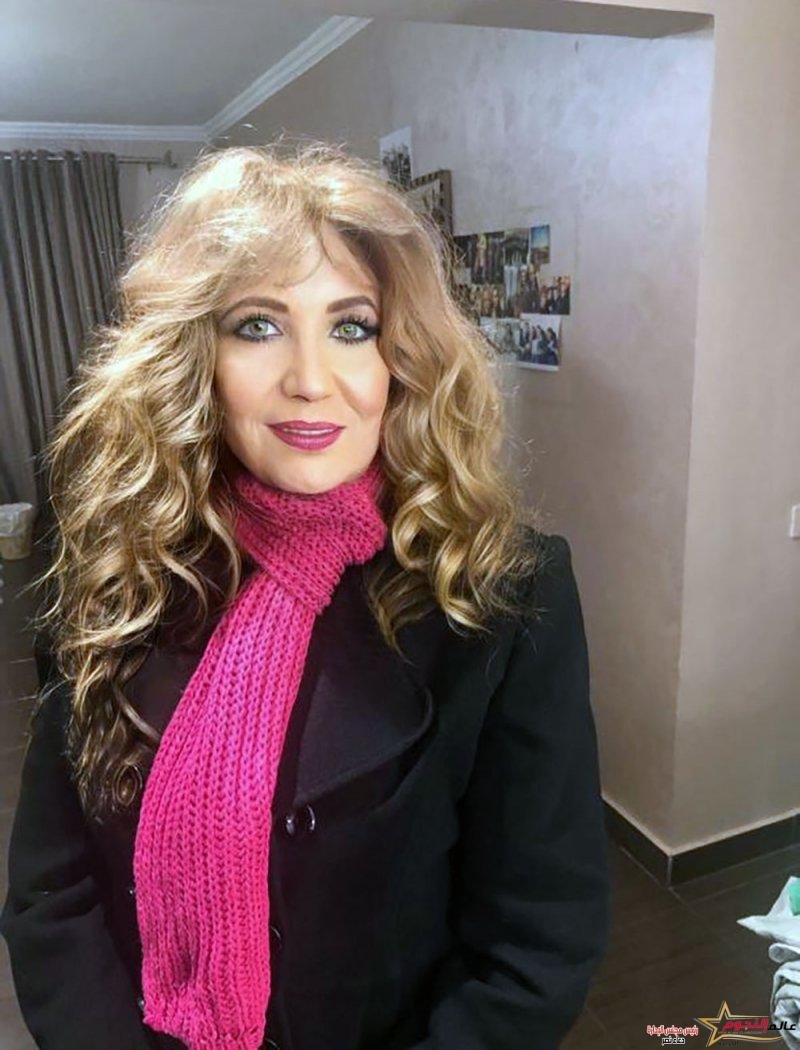 سميرة صدقي: دخلت في مرحلة اكتئاب بعد موت أمي "بقيت زي القردة دلوقتي"