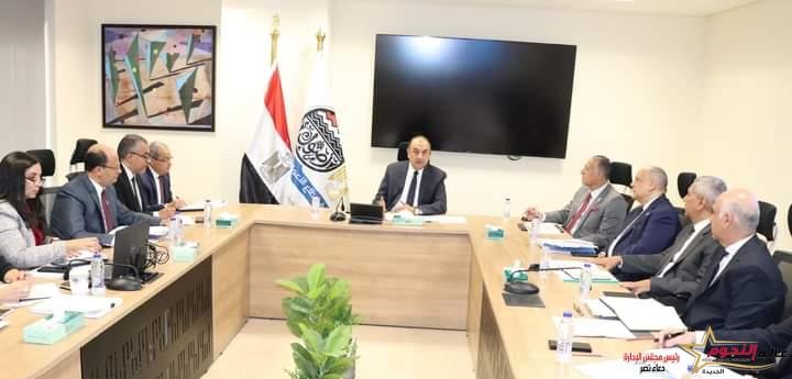 وزير قطاع الأعمال العام يعقد اجتماعه الدوري برؤساء الشركات القابضة التابعة للوزارة 2 وزير قطاع الأعمال العام يعقد اجتماعه الدوري برؤساء الشركات القابضة التابعة للوزارة