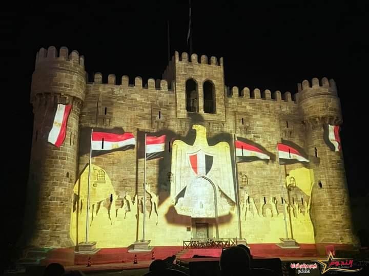 وزير قطاع الأعمال العام ومحافظ الإسكندرية يفتتحان مشروع عروض الصوت والضوء بقلعة قايتباي 3 أفتتاح عرض الصوت والضوء بقلعة قايتباي بعنوان "الإسكندرية الخالدة"