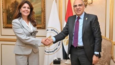 سويلم يلتقى المدير التنفيذي للمنظمة الدولية لتحلية المياه