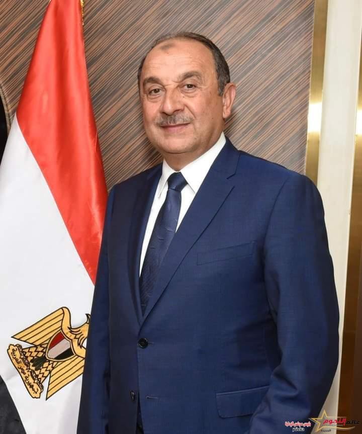 وزير قطاع الأعمال العام في زيارة مفاجئة لشركتي النصر للإسكان والمعادي للتنمية والتعمير