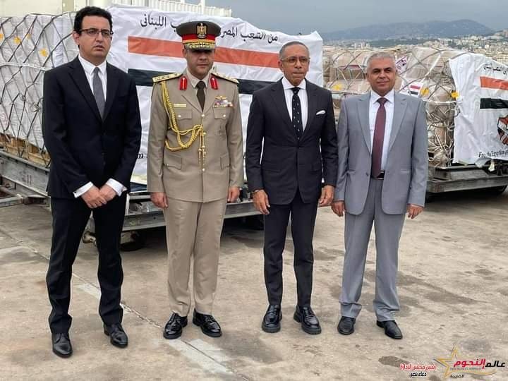 وصول شحنة مساعدات مصرية جديدة إلى لبنان وإعادة ٣٠٤ مواطناً إلى أرض الوطن 1 وصول شحنة مساعدات مصرية جديدة إلى لبنان وإعادة ٣٠٤ مواطناً إلى أرض الوطن