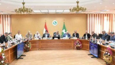 محافظ الشرقية يلتقى بـ 13 مواطن للإستماع لمشكلاتهم على الطبيعة وتوفير الحلول اللازمة لها