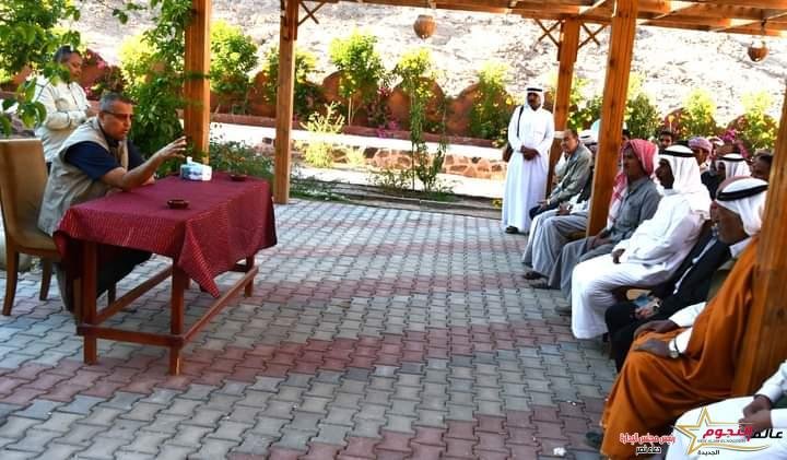 محافظ جنوب سيناء يواصل لقاءاته مع مشايخ وعواقل المحافظة ويلتقي بمشايخ سانت كاترين 2 محافظ جنوب سيناء يواصل لقاءاته مع مشايخ وعواقل المحافظة ويلتقي بمشايخ سانت كاترين