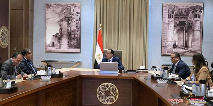 رئيس الوزراء يلتقي الدكتور زياد بهاء الدين لمناقشة عدد من الملفات الاقتصادية