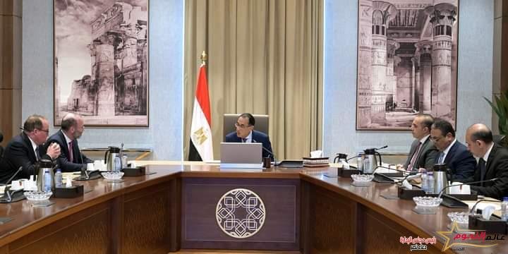 رئيس الوزراء يلتقي رئيس مجموعة حزب الشعب الأوروبي بالبرلمان الأوروبي