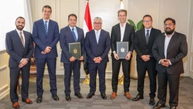 جمال الدين يشهد توقيع عقد مشروع شركة بيرل لإنتاج البولي يوريثان بمنطقة السخنة الصناعية