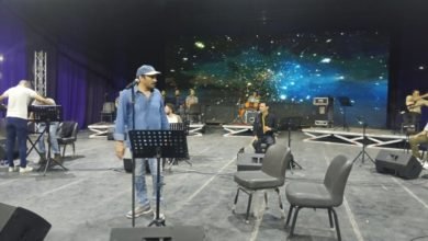 بالصور .. علي الحجار يجري البروفات النهائية إستعدادا لحفل إنتصارات أكتوبر