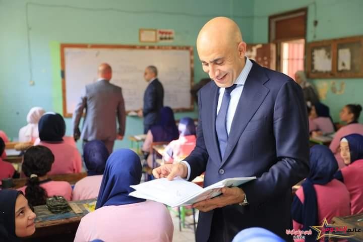 وزير التربية والتعليم يتابع انتظام العملية التعليمية بجولات مفاجئة في عدد من المدارس في الجيزة 2 وزير التربية والتعليم يتابع انتظام العملية التعليمية بجولات مفاجئة في عدد من المدارس في الجيزة