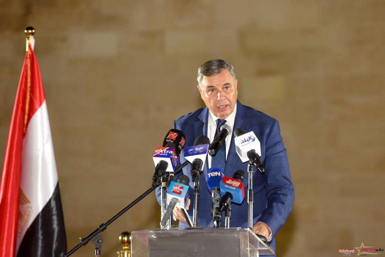 وزير قطاع الأعمال العام ومحافظ الإسكندرية يفتتحان مشروع عروض الصوت والضوء بقلعة قايتباي 2 وزير قطاع الأعمال العام ومحافظ الإسكندرية يفتتحان مشروع عروض الصوت والضوء بقلعة قايتباي