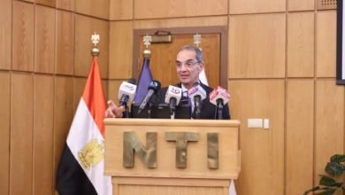 طلعت يشهد حفل تخريج الدفعة الأولى من أكاديمية الأمن السيبرانى لتدريب النشء