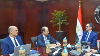 الخطيب يستعرض مع رئيس شركة Coficab التونسية العالمية لتصنيع الضفائر والكابلات الكهربائية للسيارات آخر تطورات إنشاء مصنعها في مصر