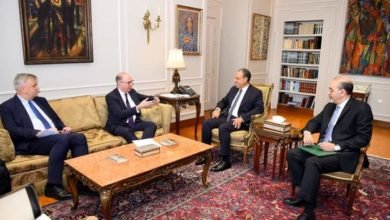 وزير الخارجية والهجرة يستقبل وزير الدولة الألماني للتعاون الاقتصادي والتنمية