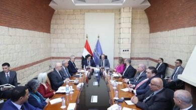 وزيرا الاتصالات وتكنولوجيا المعلومات والثقافة يناقشان مستجدات العمل فى مشروعات التعاون المشترك بين الوزارتين
