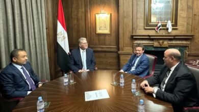 وزير البترول يبحث خطط شركة كارلايل العالمية للاستثمار في مصر 