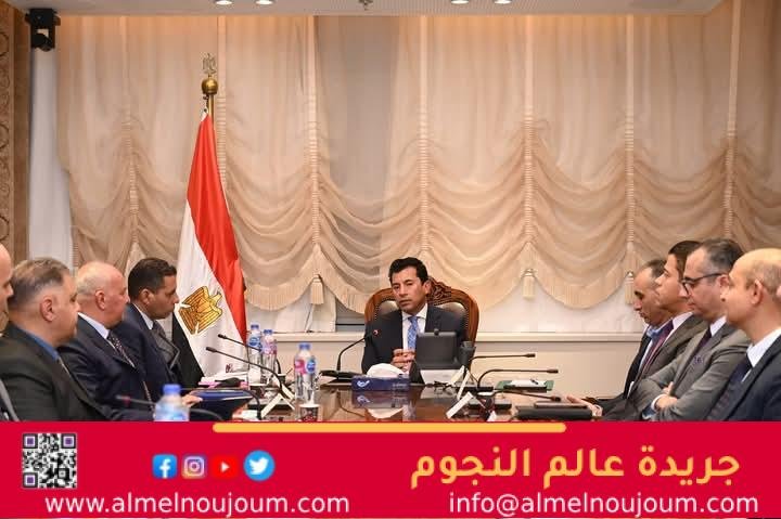 وزير الرياضة يبحث مجموعة من ملفات ومستهدفات المصارعة مع مجلس إدارة الاتحاد بتشكيله الجديد