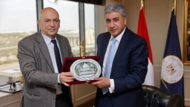 وزير السياحة والآثار يبحث مع نظيره الفلسطيني سبل التعاون المستقبلية بين البلدين الشقيقين في مجالي السياحة والآثار