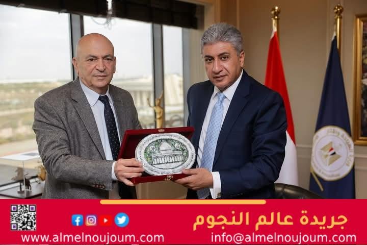 وزير السياحة والآثار يبحث مع نظيره الفلسطيني سبل التعاون المستقبلية بين البلدين الشقيقين في مجالي السياحة والآثار 1 وزير السياحة والآثار يبحث مع نظيره الفلسطيني سبل التعاون المستقبلية بين البلدين الشقيقين في مجالي السياحة والآثار