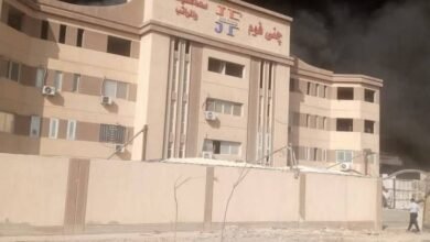 محافظ الشرقية يتابع حادث نشوب حريق بمصنع فوم بالمنطقة الصناعية الثالثة بمدينة العاشر من رمضان  