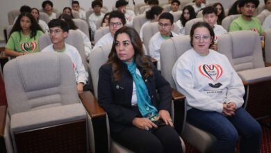 وزيرة التنمية المحلية تستقبل وفداً من طلاب مدرسة "فيلوباتير" المصرية بكندا