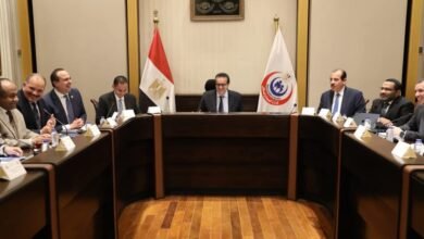 د. خالد عبدالغفار يترأس الاجتماع الدوري لقيادات الوزارة لمتابعة الملفات الصحية وتعزيز جودة الخدمات