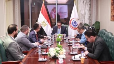 د. خالد عبد الغفار يبحث مع وفد شركة «ميند راي» تعزيز سبل التعاون في مجال توطين صناعة الأجهزة الطبية