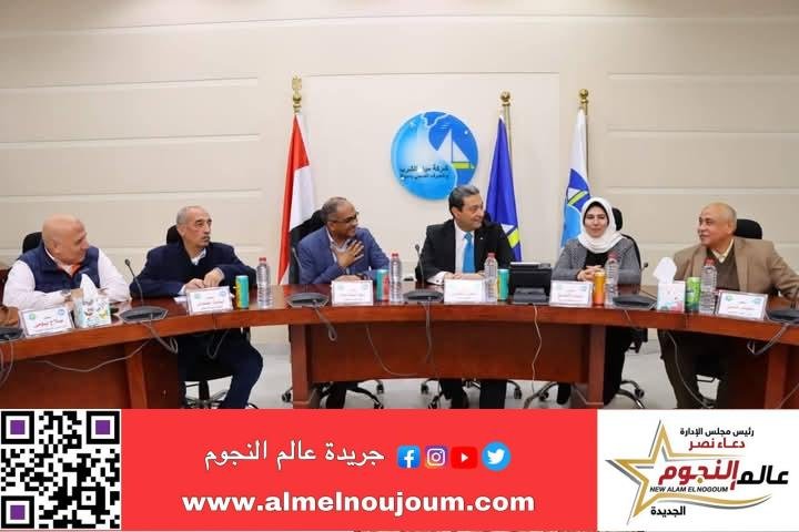 محافظ دمياط ونائب وزير الإسكان يرأسان إجتماع موسع لمتابعة الموقف التنفيذى لمشروعات قطاع مياه الشرب والصرف الصحى