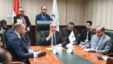 السجيني يبحث مع كُبري السلاسل التجارية مدي وفرة وإتاحة السلع بالأسواق