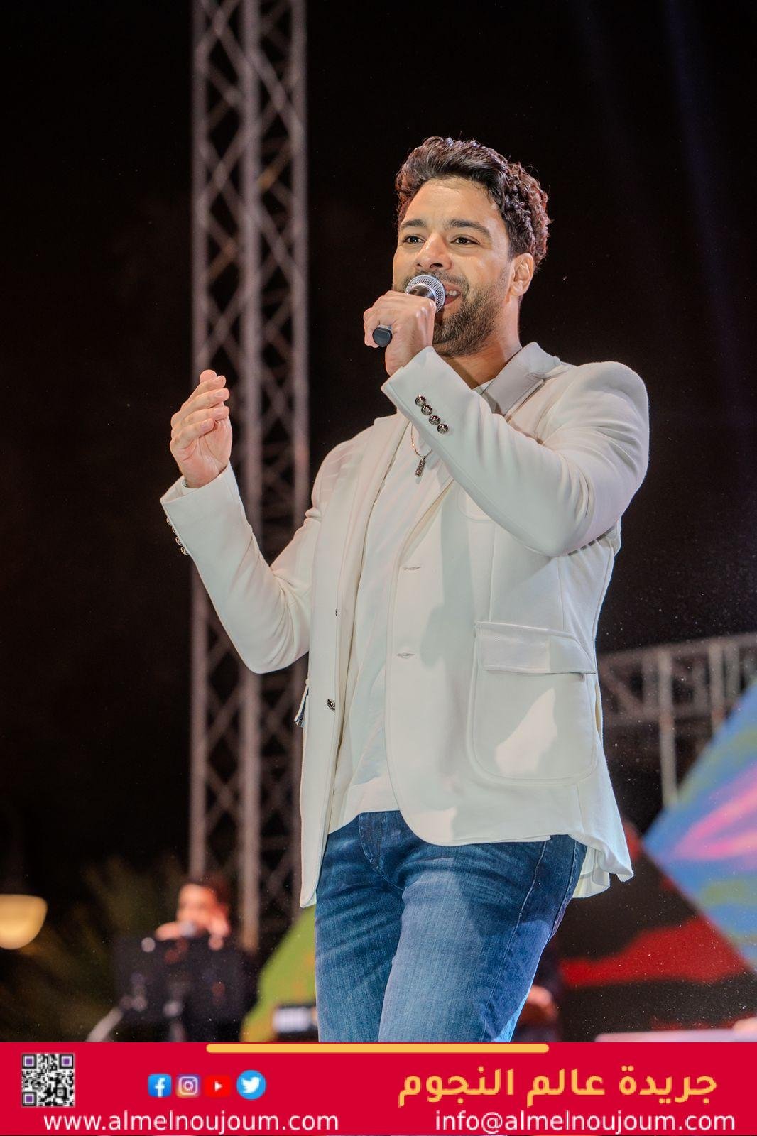 أحمد جمال يتألق بأجمل أغانيه في أولى حفلاته بموسم الرياض 5 أحمد جمال يتألق بأجمل أغانيه في أولى حفلاته بموسم الرياض
