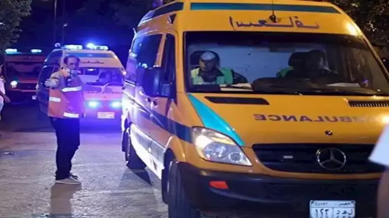 عاجل … إصابة 3 أشخاص في تصادم دراجة بخارية وتوك توك بإدفو شمال أسوان