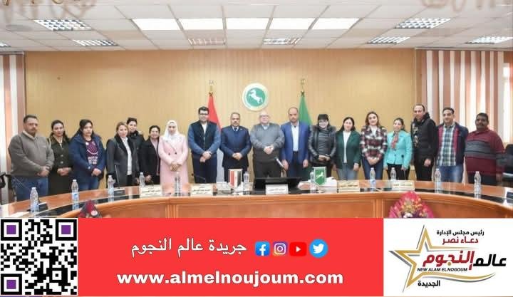 لتهنئتهم بعيد الميلاد المجيد ..محافظ الشرقي يلتقي العاملين المسيحيين بالديوان العام