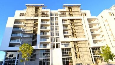 وزير الإسكان يتفقد "كمبوند مزارين" وطريق البوليفار بالعلمين الجديدة