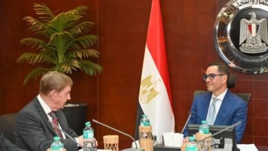 وزير الاستثمار والتجارة الخارجية يلتقي وفد اتحاد الصناعات البافاري وجمعية الصداقة العربية الألمانية لبحث سبل تعزيز التعاون المشترك 