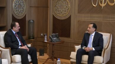 رئيس الوزراء يلتقي بسفير دولة الكويت بالقاهرة يبحث سبل دعم وتعزيز العلاقات المصرية الكويتية