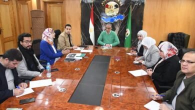 محافظ الفيوم يناقش آليات وخطط الانضمام لشبكة اليونسكو العالمية للمدن المبدعة 